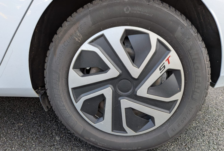 Ford Fiesta  VII 75 CV 1.1 / CAR PLAY / TRES BON ETAT / GARANTIE 12 MOIS