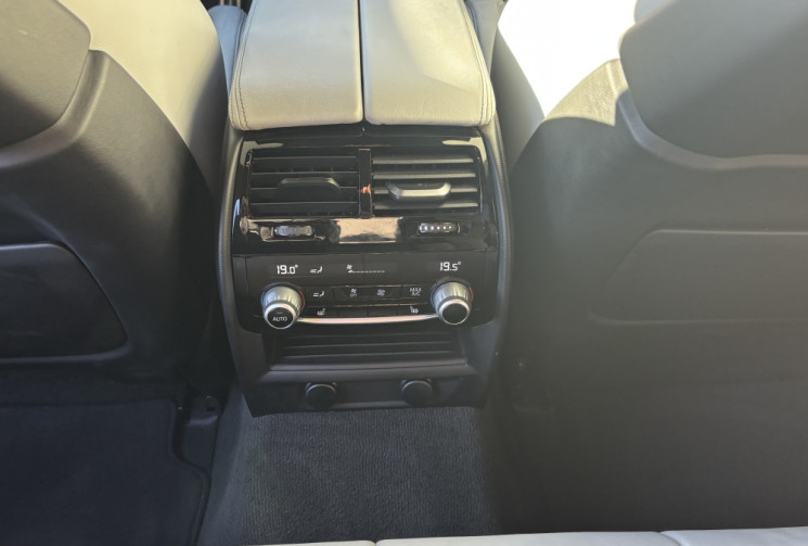 BMW M5  F90 4.4 Turbo V8 32V xDrive 600ch SAN MARINO BAY