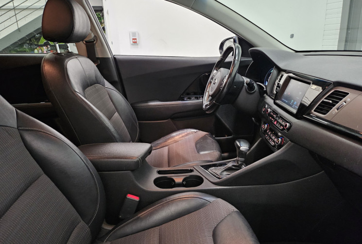 Kia Niro 1.6 GDi Hybride 141 ch DCT6 Design / carplay