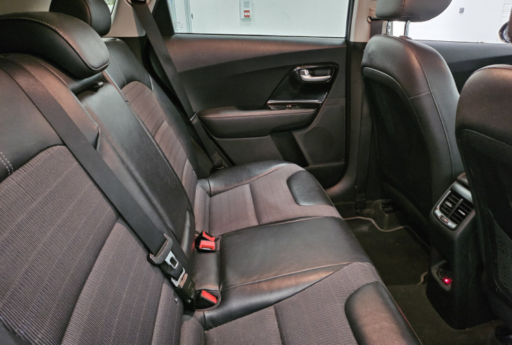 Kia Niro 1.6 GDi Hybride 141 ch DCT6 Design / carplay