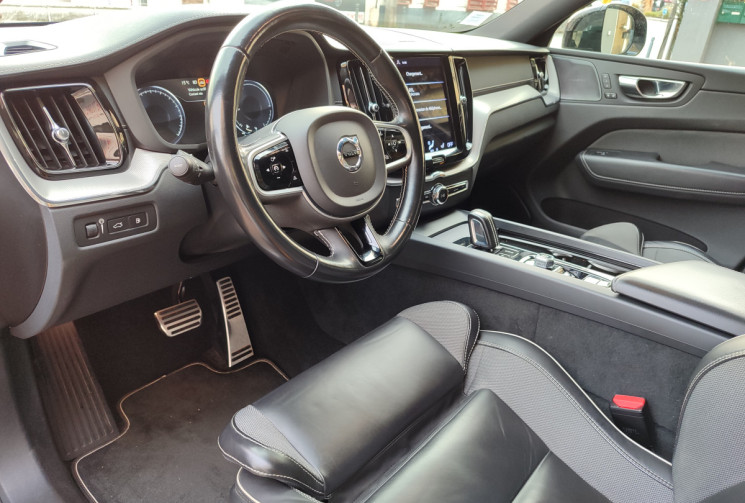Volvo XC60 T8 POLESTAR AWD 318 + 87 / SUIVI VOLVO