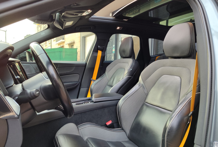 Volvo XC60 T8 POLESTAR AWD 318 + 87 / SUIVI VOLVO