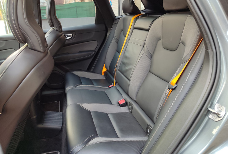 Volvo XC60 T8 POLESTAR AWD 318 + 87 / SUIVI VOLVO