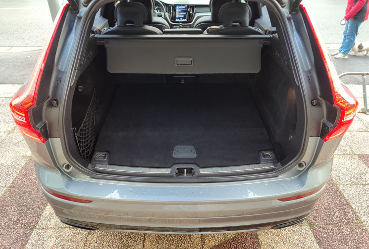 Volvo XC60 T8 POLESTAR AWD 318 + 87 / SUIVI VOLVO