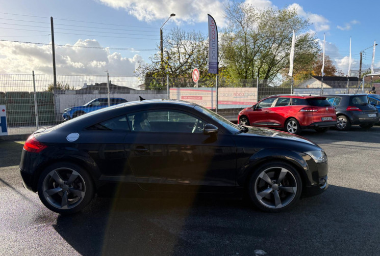 Audi TT  3.2 V6 250 BASE /  BOITE AUTOMATIQUE /GARANTIE 12 MOIS 
