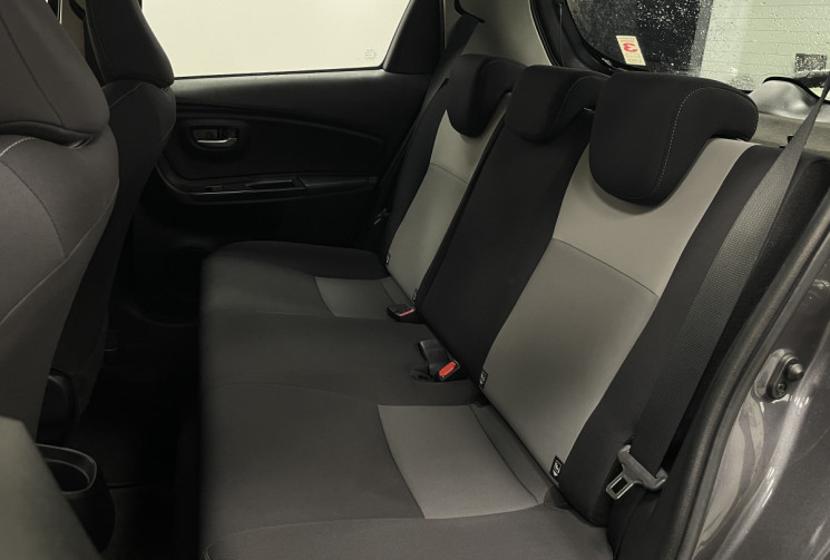 Toyota Yaris III Hybrid 1.5 100h Dynamic – Boite auto - Caméra – Clim auto – Bluetooth