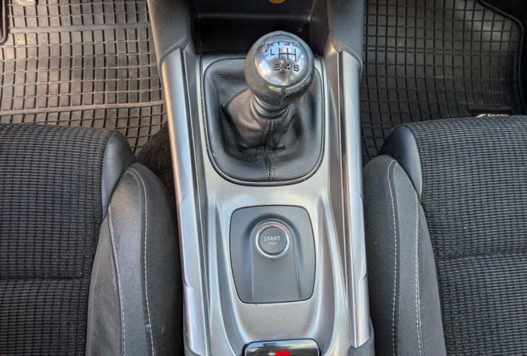 Citroën C4 1.6 BLUE HDI 120 FELL / BON ETAT / GARANTIE 12 MOIS .