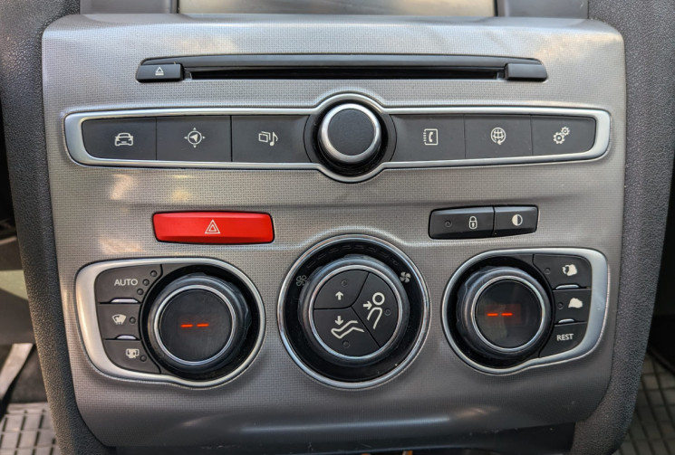 Citroën C4 1.6 BLUE HDI 120   / BON ETAT / GARANTIE 12 MOIS 