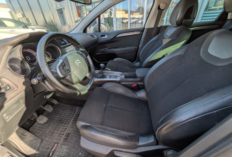 Citroën C4 1.6 BLUE HDI 120 FELL / BON ETAT / GARANTIE 12 MOIS .