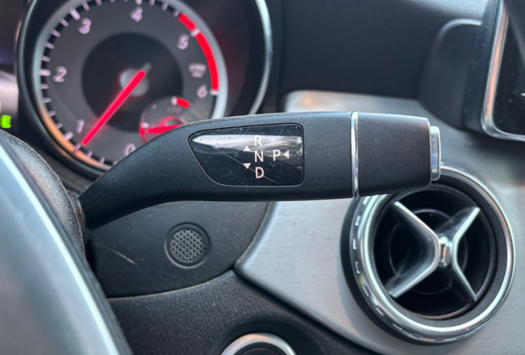 Mercedes GLA 220 2.2 CDI TURBO 4-Matic Fascination