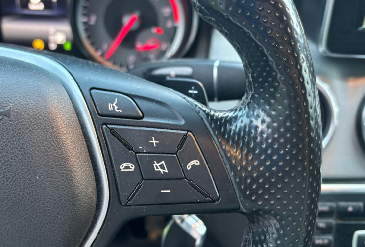 Mercedes GLA 220 2.2 CDI TURBO 4-Matic Fascination