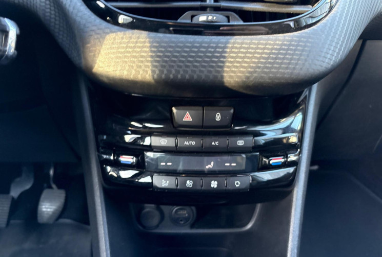 Peugeot 2008 1.2  S&S 110 ALLURE / DISTRIBUTION NEUVE /GARANTIE 12 MOIS 