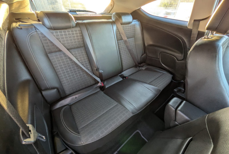 Opel Astra GTC 140 CV 1.4 TURBO / GPS / BON ETAT / GARANTIE 12 MOIS