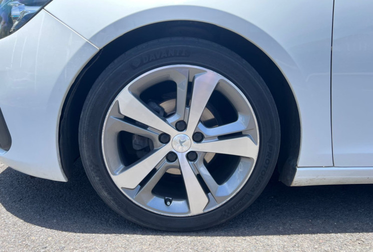 Peugeot 308  II Phase II 1.5 Blue HDi S&S 102 cv STYLE