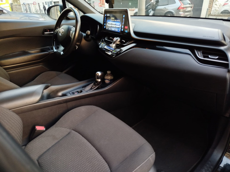 Toyota C-HR 1.8 VVT-i 122 HSD Hybrid SUIVI TOYOTA