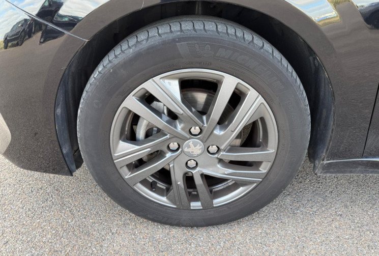 Peugeot 208 1.2 PURETECH 100 S&S STYLE 