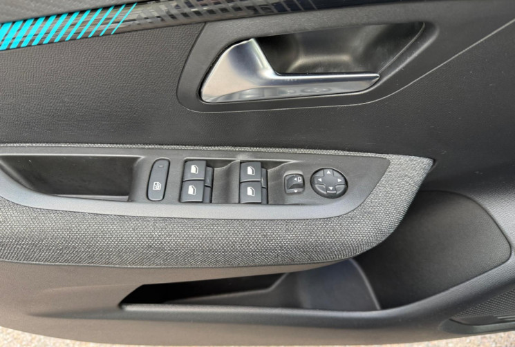 Peugeot 208 1.2 PURETECH 100 S&S STYLE 