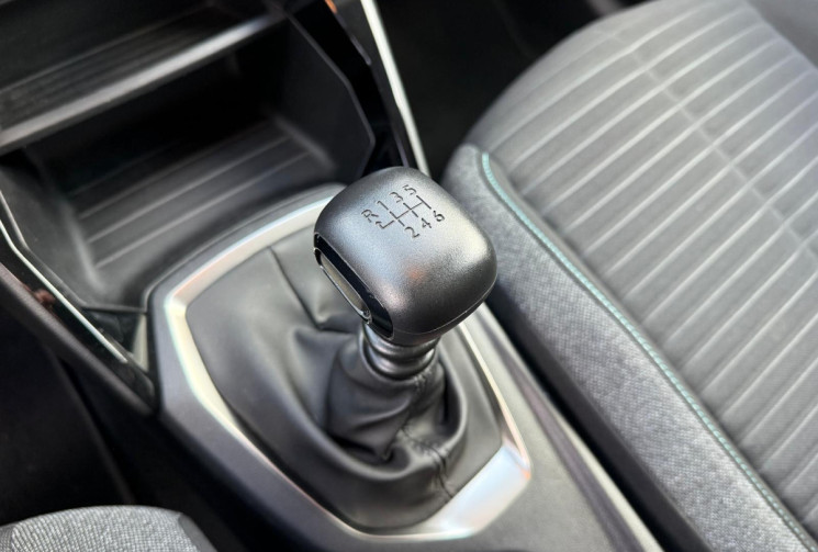 Peugeot 208 1.2 PURETECH 100 S&S STYLE 