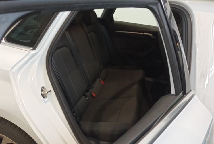 Audi A3 SPORTBACK Sportback 30 TFSI 110ch Mild Hybrid Business line S tronic 7