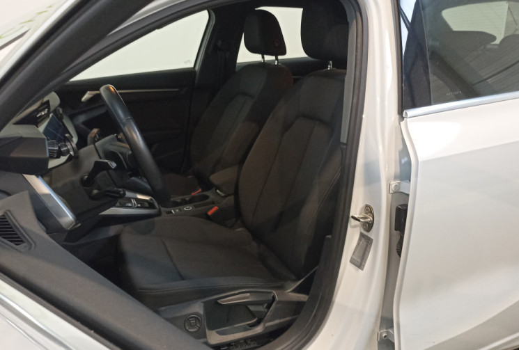 Audi A3 SPORTBACK Sportback 30 TFSI 110ch Mild Hybrid Business line S tronic 7