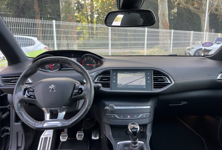 Peugeot 308 1.2 Puretech 130 GT Line / Toit Panoramique / Carplay / Distribution OK / Keyless 