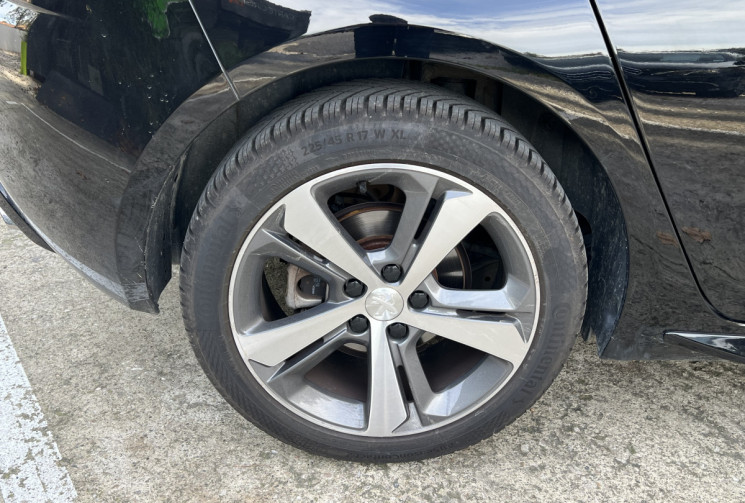 Peugeot 308 1.2 Puretech 130 GT Line / Toit Panoramique / Carplay / Distribution OK / Keyless 