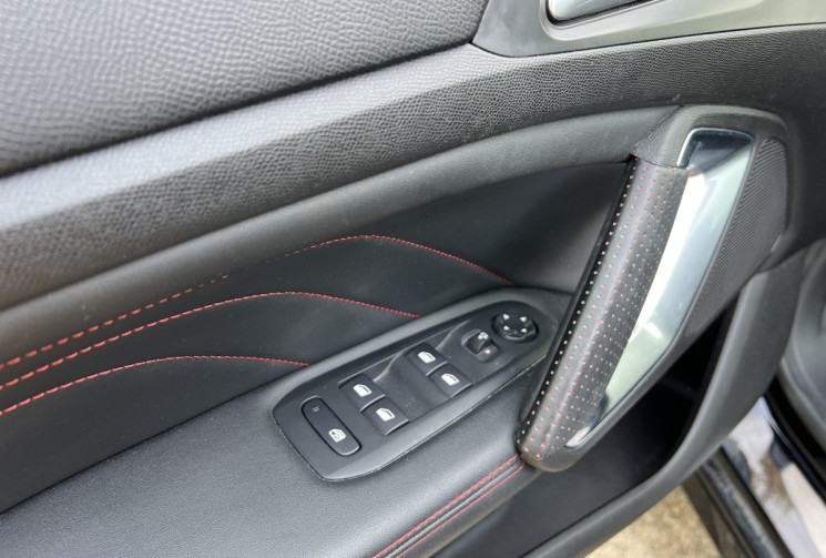 Peugeot 308 1.2 Puretech 130 GT Line / Toit Panoramique / Carplay / Distribution OK / Keyless 