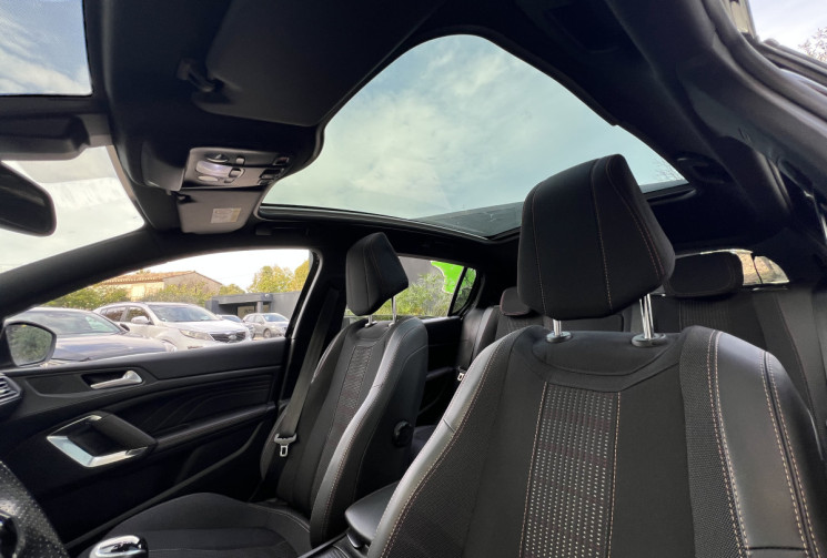 Peugeot 308 1.2 Puretech 130 GT Line / Toit Panoramique / Carplay / Distribution OK / Keyless 