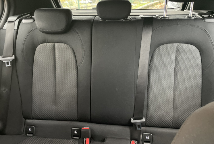 BMW Série 1 F40 Business 1.5 DCT7 116