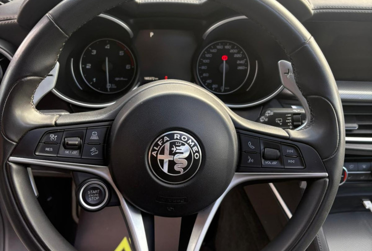 Alfa Romeo Stelvio  Alpha Romeo Stelvio 2.2 JTD 210 AT8 Q4 Turismo / Moteur Neuf