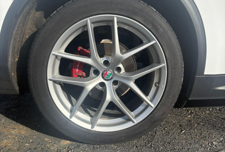 Alfa Romeo Stelvio  Alpha Romeo Stelvio 2.2 JTD 210 AT8 Q4 Turismo / Moteur Neuf