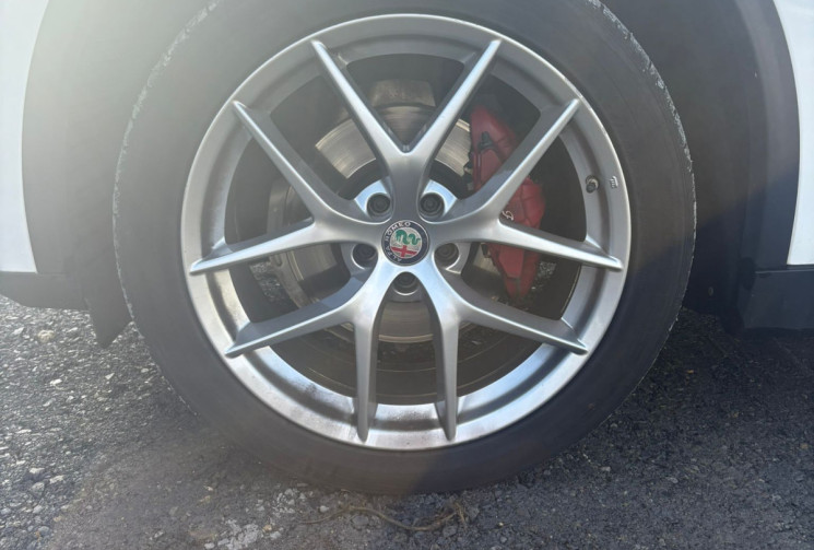 Alfa Romeo Stelvio  Alpha Romeo Stelvio 2.2 JTD 210 AT8 Q4 Turismo / Moteur Neuf