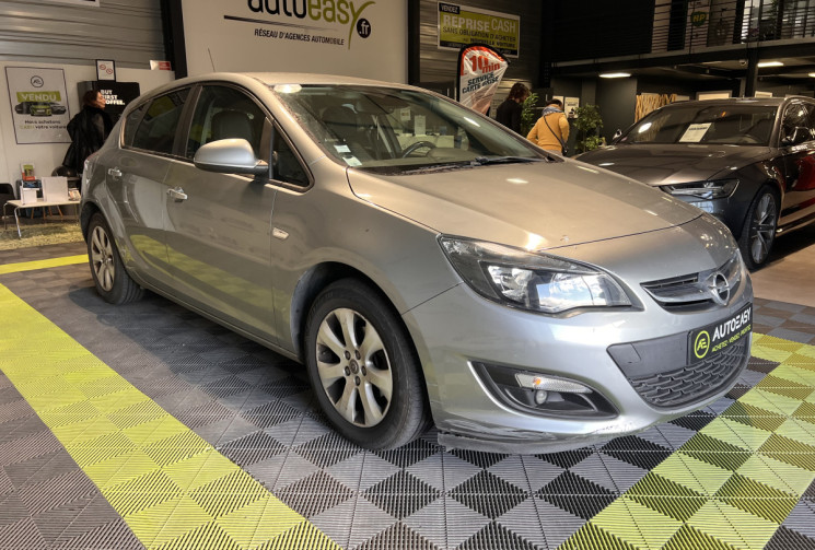 Opel Astra 1.4 140 CH ESSENCE/ GPL COSMO BVM6 / MOTEUR A CHAINE