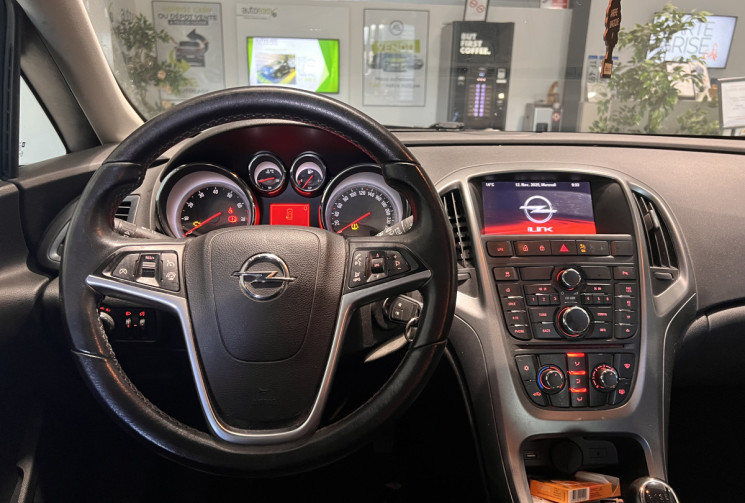 Opel Astra 1.4 140 CH ESSENCE/ GPL COSMO BVM6 / MOTEUR A CHAINE