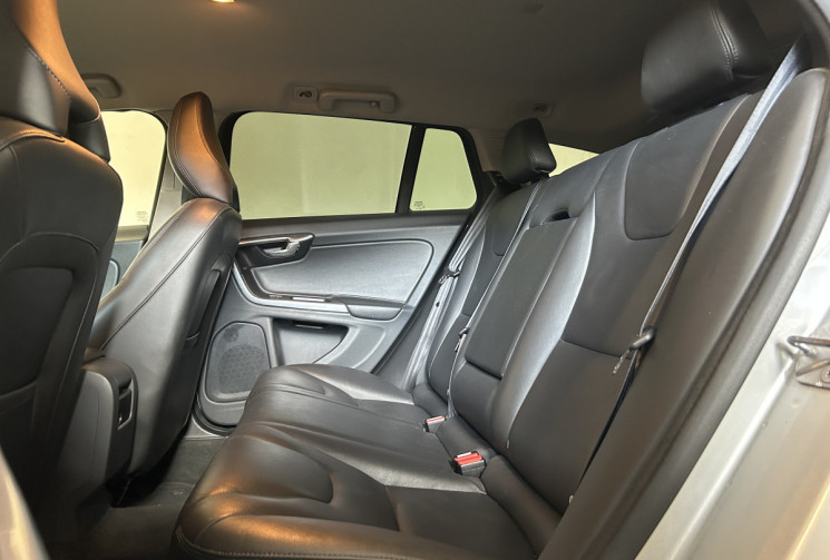 Volvo V60 2.0 D3 150 cv Summum