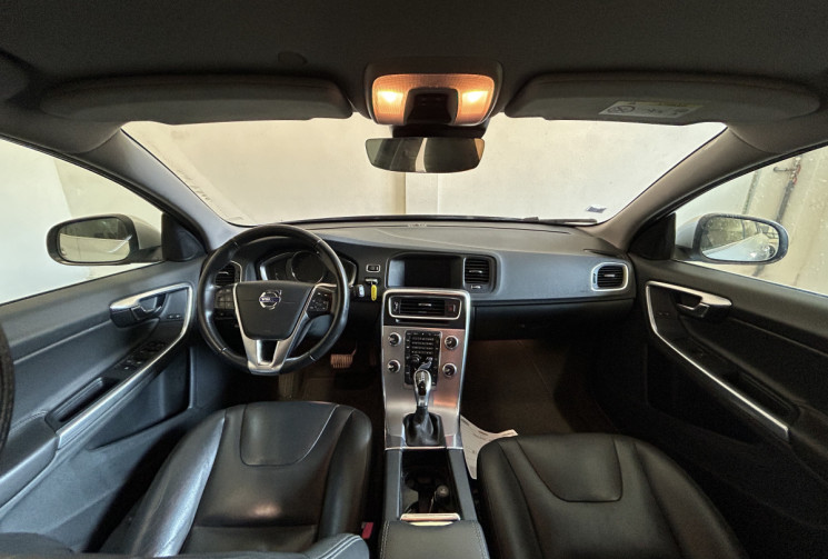 Volvo V60 2.0 D3 150 cv Summum