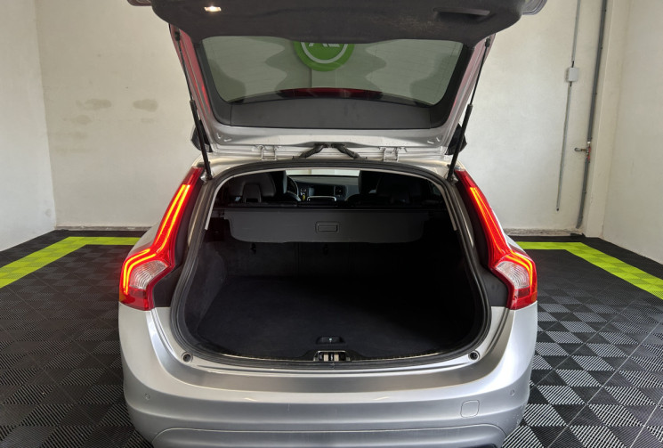 Volvo V60 2.0 D3 150 cv Summum