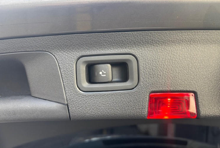 Mercedes Classe A 220 Hatchback 190cv 4MATIC Boîte auto /SIEGE CHAUFFANT/PACK AERO/CARPLAY/CAMERA