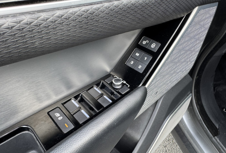 Land-Rover Range Rover Velar 2.0 240CH SD4 R-DYNAMIC AWD