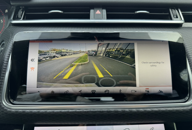 Land-Rover Range Rover Velar 2.0 240CH SD4 R-DYNAMIC AWD