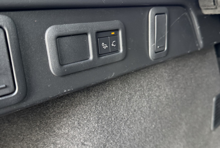 Land-Rover Range Rover Velar 2.0 240CH SD4 R-DYNAMIC AWD