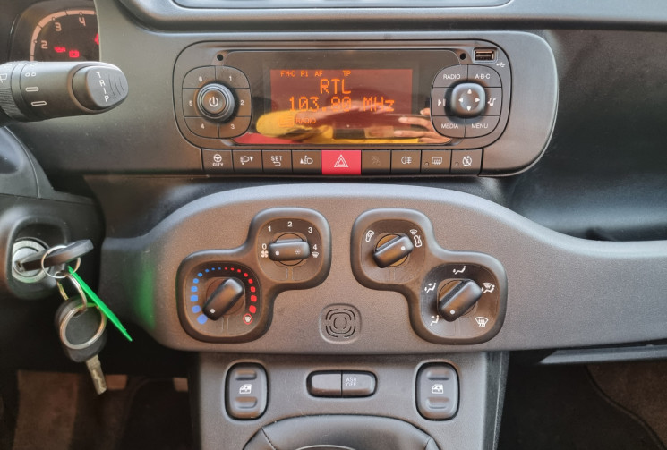 FIAT Panda 1.2 69 S&S LIGUE 1 CONFORAMA / 1ERE MAIN