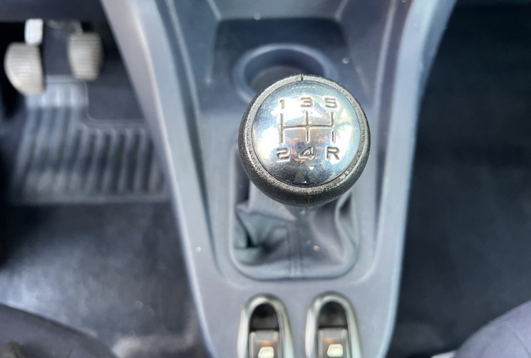 Peugeot 1007 1.4 HDi 70cv  / DISTRI OK