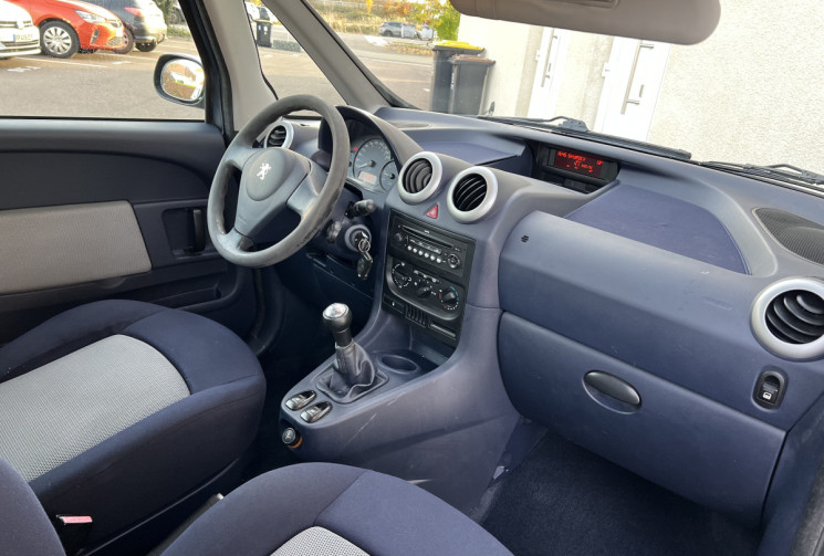 Peugeot 1007 1.4 HDi 70cv  / DISTRI OK