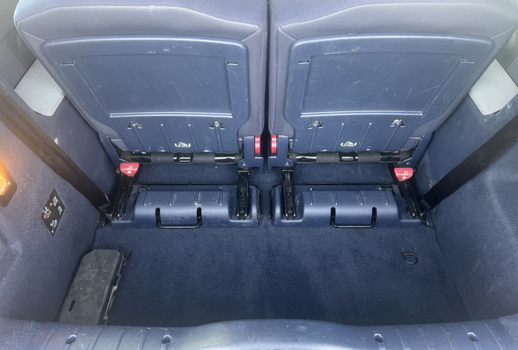 Peugeot 1007 1.4 HDi 70cv  / DISTRI OK