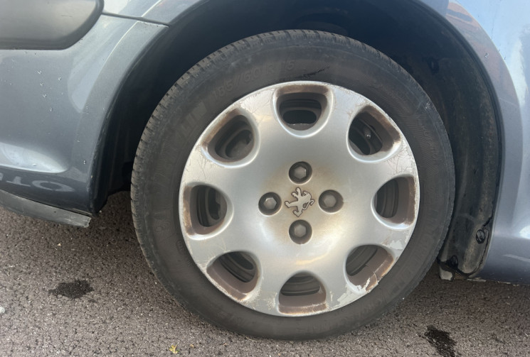 Peugeot 1007 1.4 HDi 70cv  / DISTRI OK