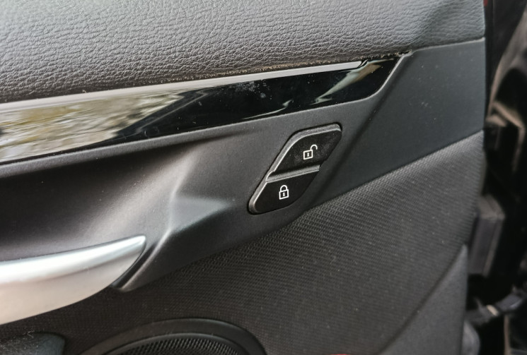 BMW X1 (F48) 18d sDrive 2.0d Sport 150 / Boite Manuelle