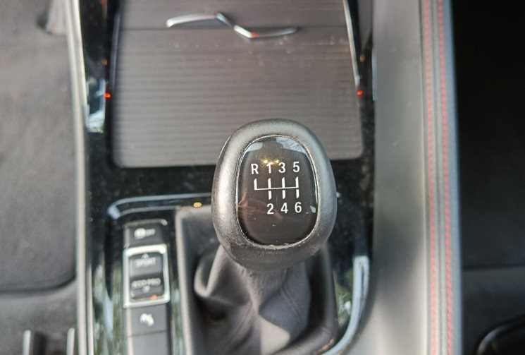 BMW X1 (F48) 18d sDrive 2.0d Sport 150 / Boite Manuelle