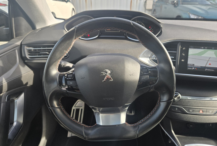 Peugeot 308 1.5 BlueHDi 130ch Tech Edition* toit pano * alcantara* carplay * camera * clim bi-zone *