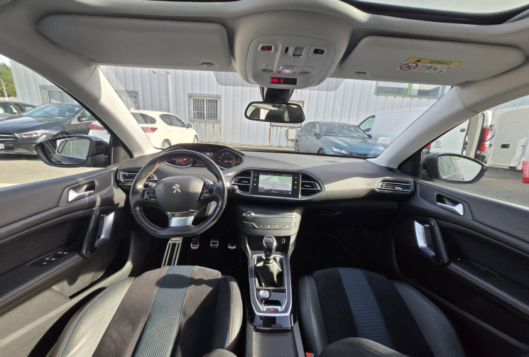 Peugeot 308 1.5 BlueHDi 130ch Tech Edition* toit pano * alcantara* carplay * camera * clim bi-zone *